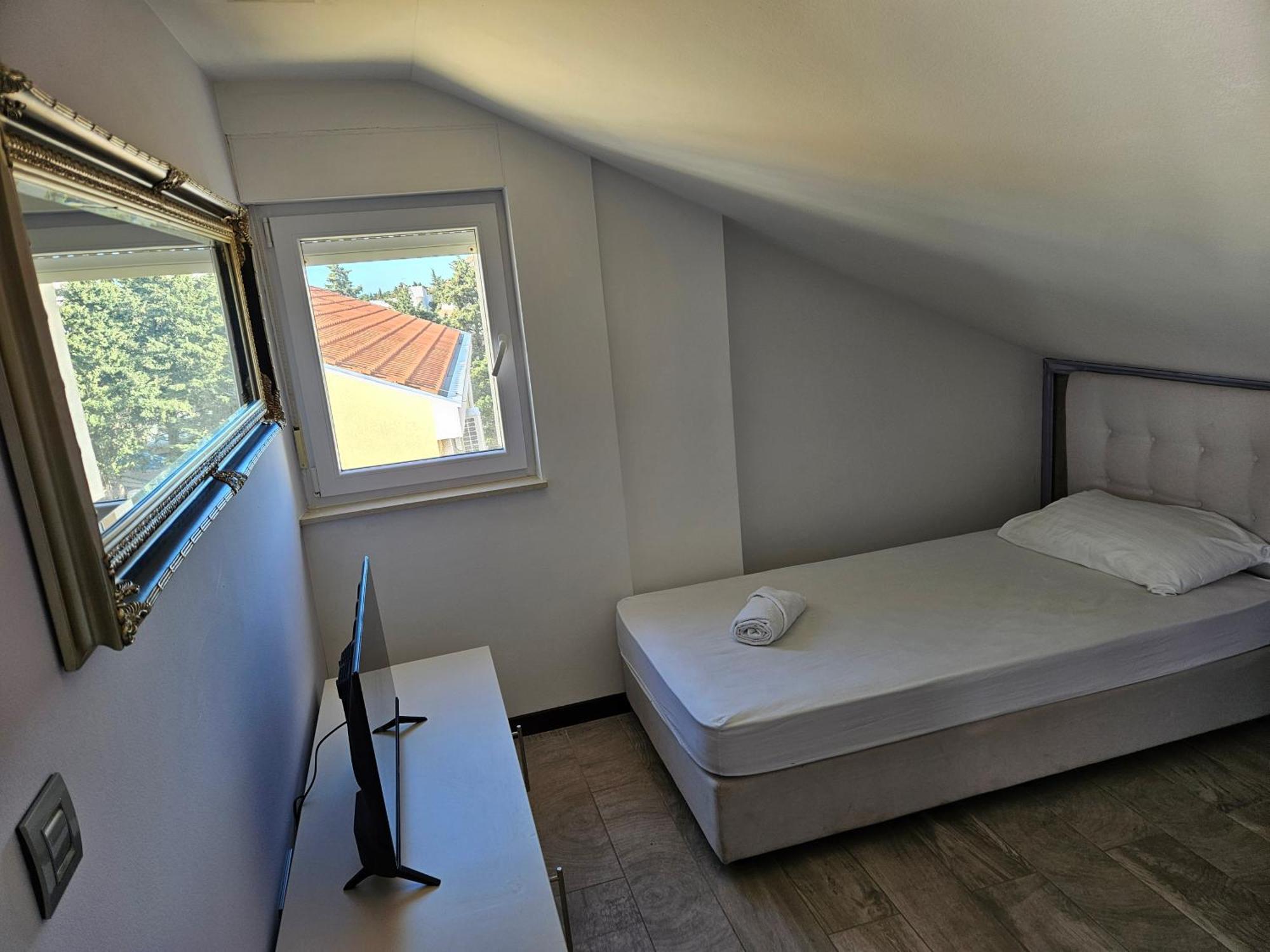 Kristal Paris Resort 诺瓦利娅 外观 照片