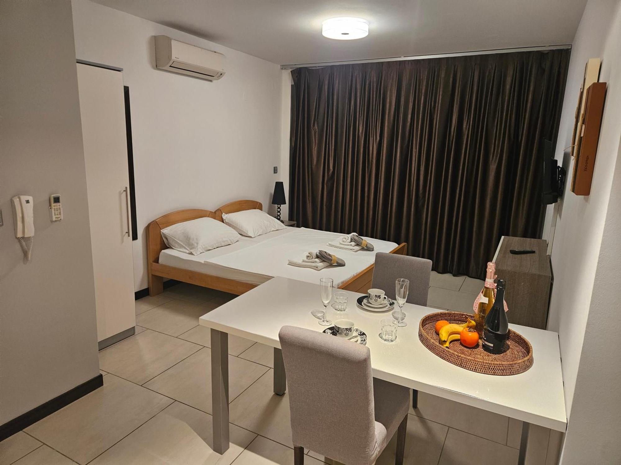 Kristal Paris Resort 诺瓦利娅 外观 照片